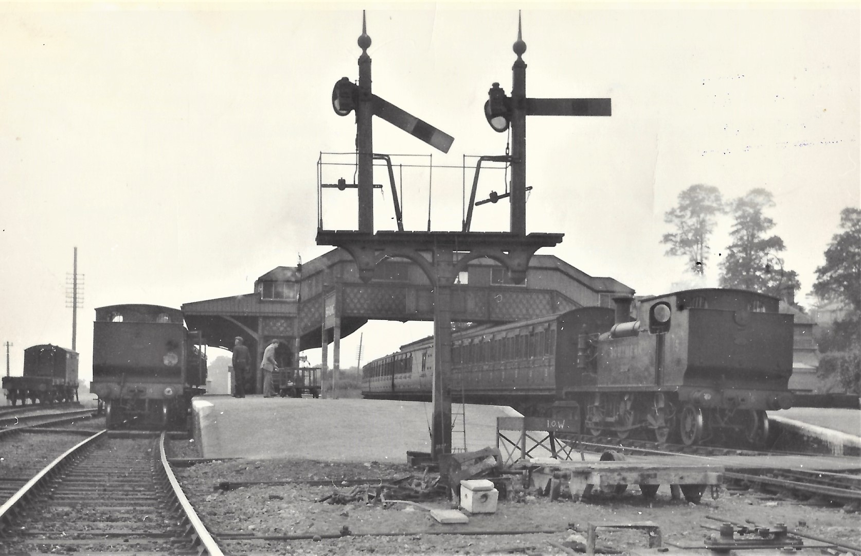 Brading Community Archive Brading Station. Postcard 1947. CB 033 ...